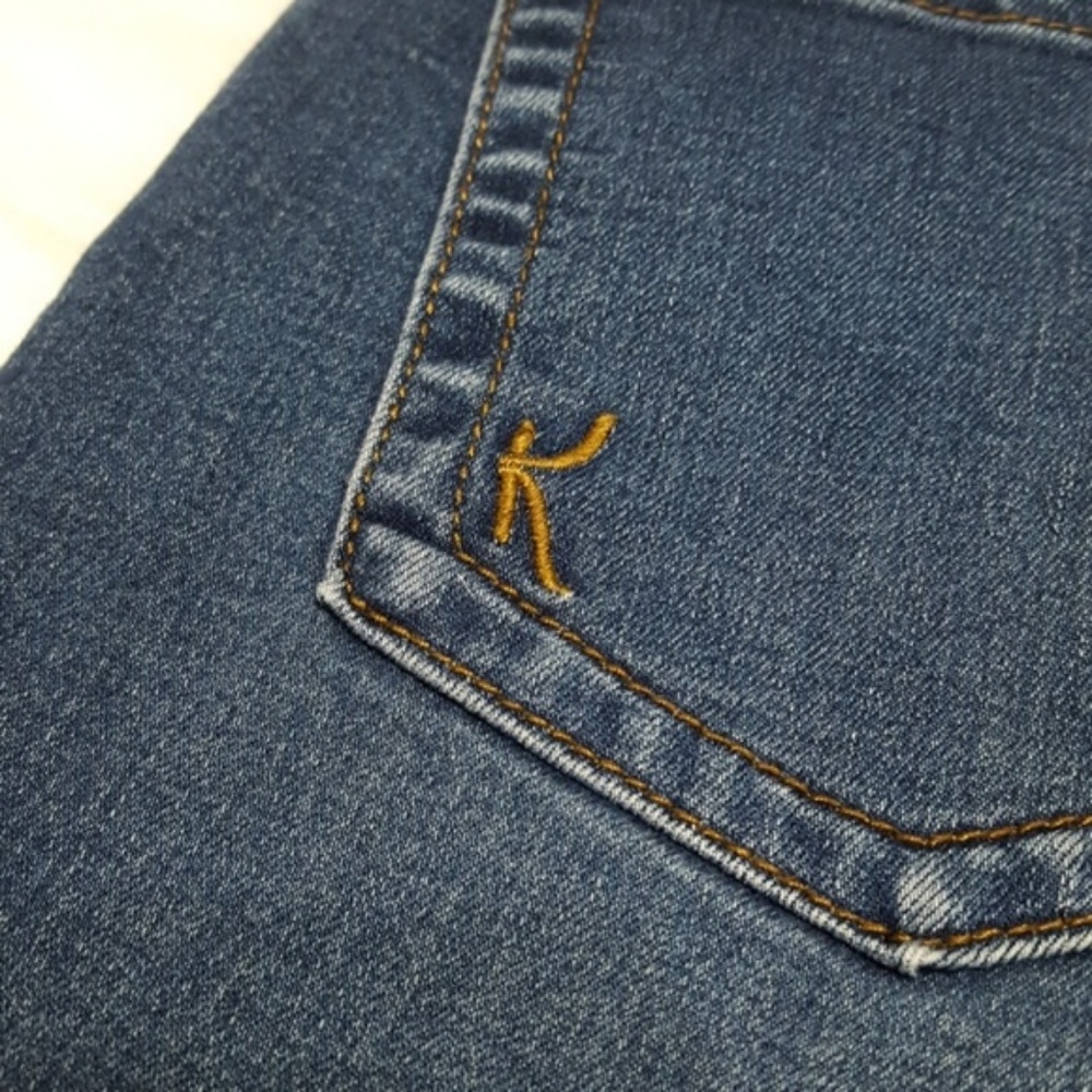 Kut from the Kloth Meryl high rise bootcut jeans - Picture 5 of 5